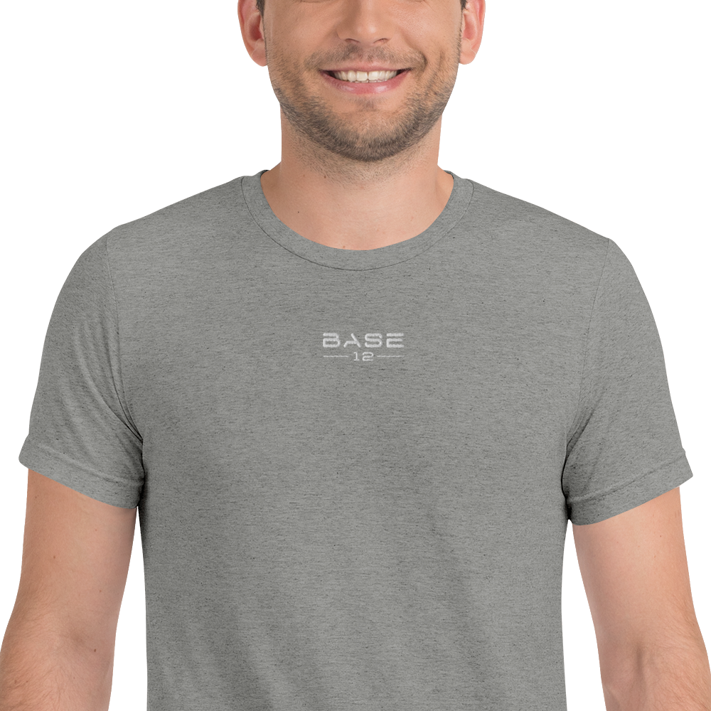 Lifestyle Performance Tee - Stickerei Logo Weiß